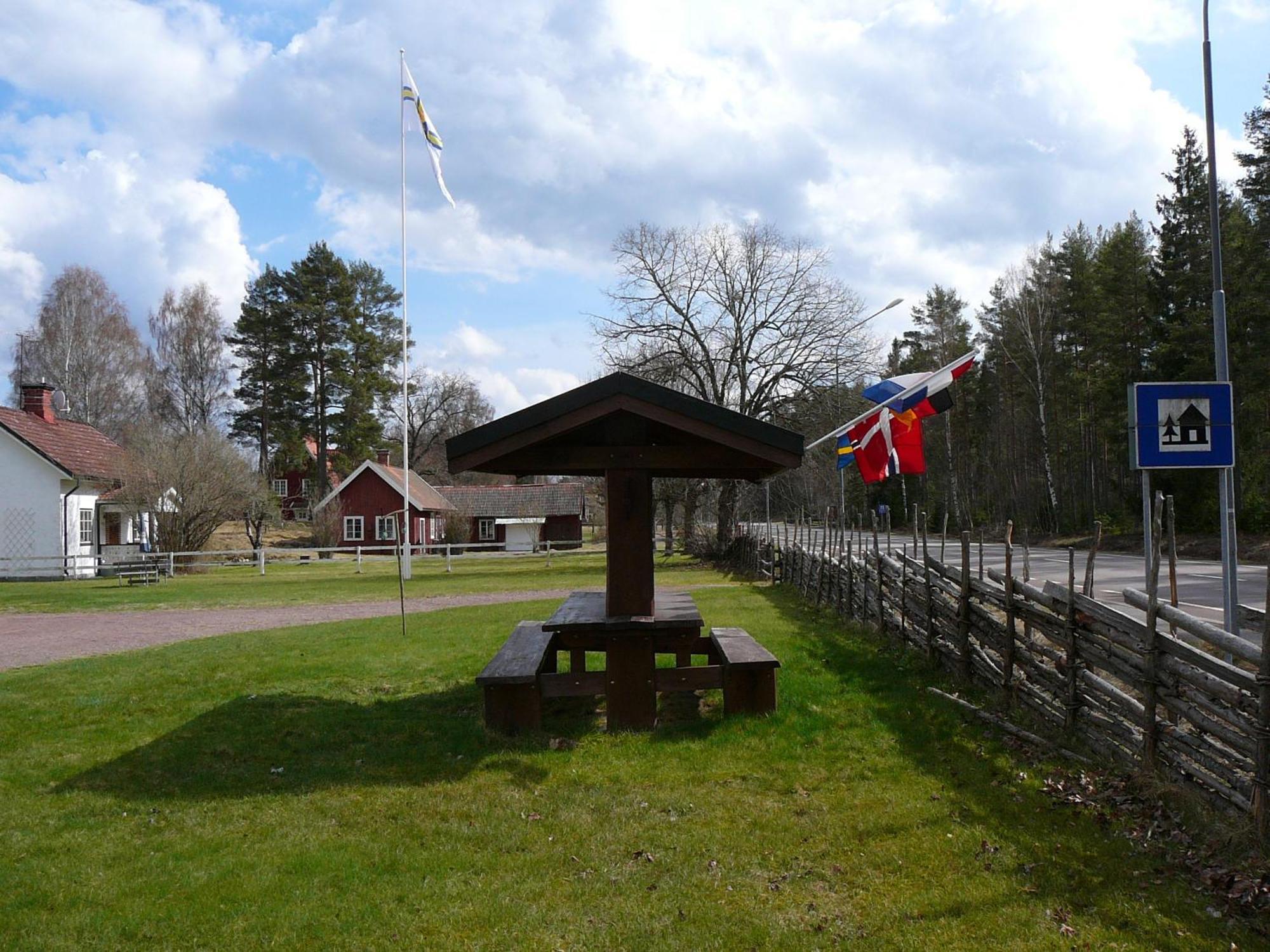 Lonneberga Vandrarhem & Hostel Экстерьер фото