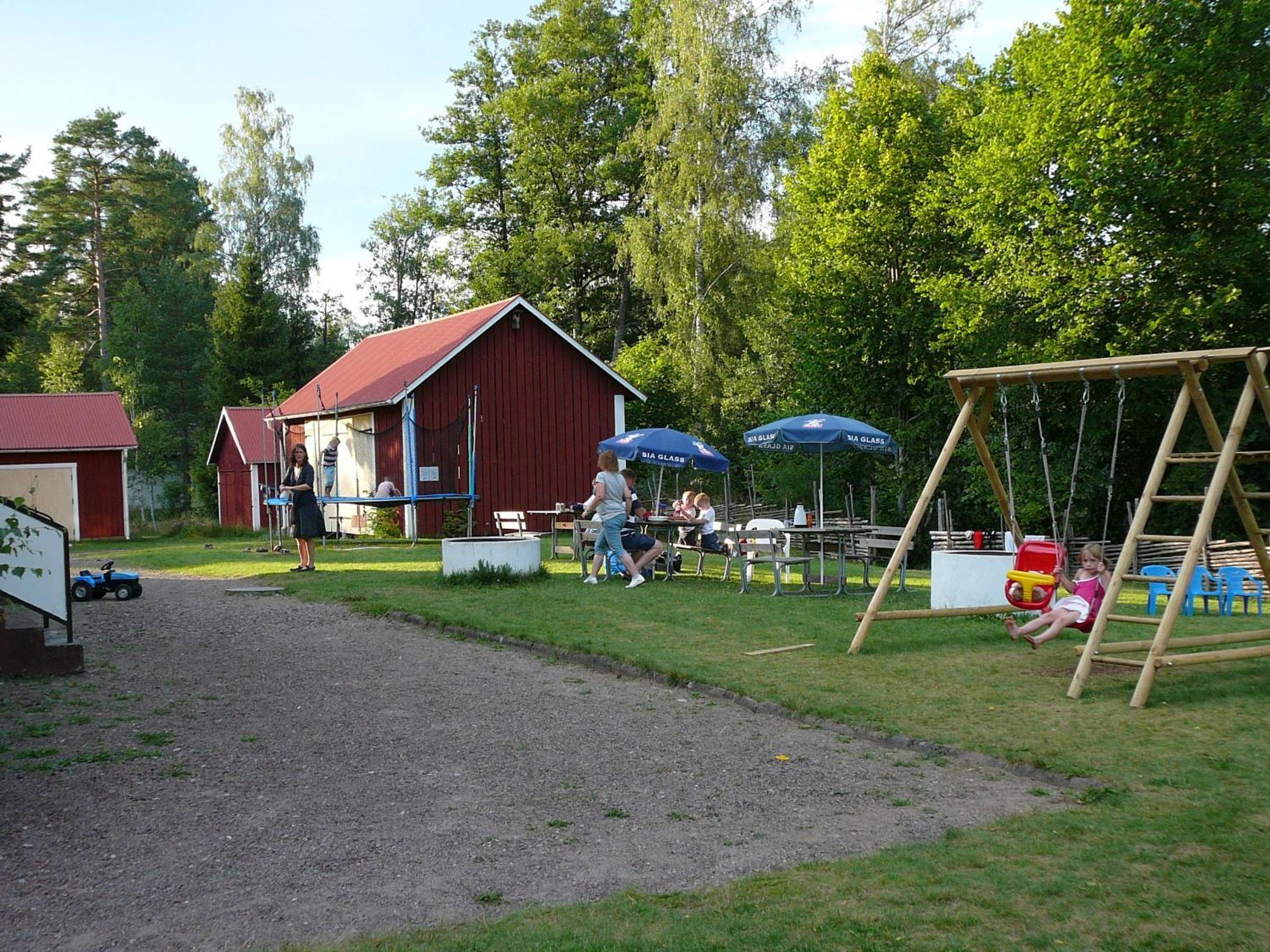 Loenneberga Vandrarhem & Hostel Экстерьер фото